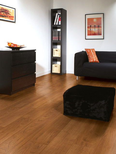 P128. Lamin8 Classic Oak Plank