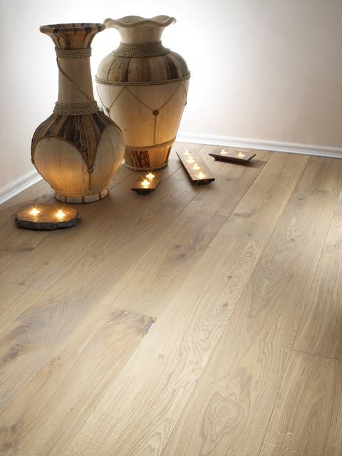 P85. Chepstow Oak Rustic Grey Planed Plank