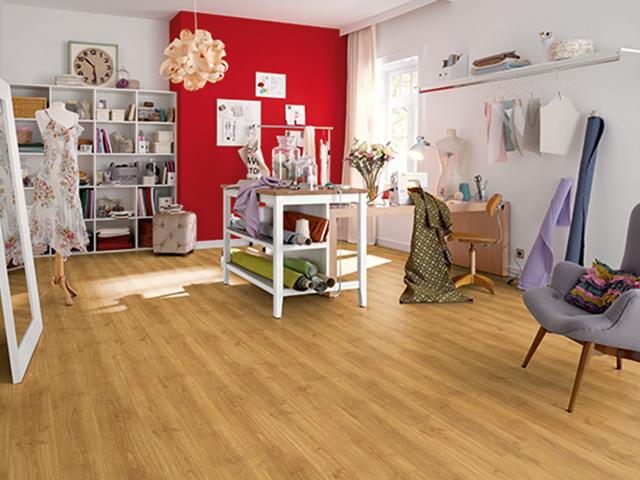Egger H1008 Oak Planked Honey Wood Flooring - Laminate Flooring - Wood Flooring
