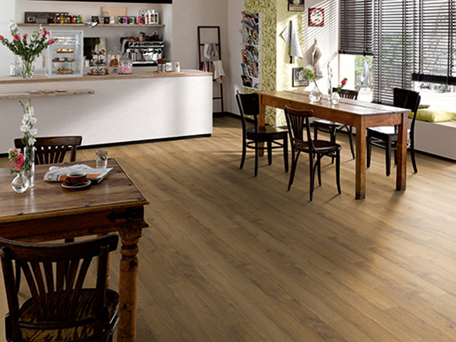 Egger H2712 Bourbon Oak Natural Wood Flooring - Laminate Flooring - Wood Flooring