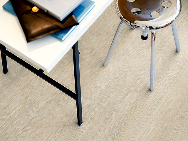 Pergo Vinyl - Classic Plank - VXX07-40013 - News - Vinyl Flooring