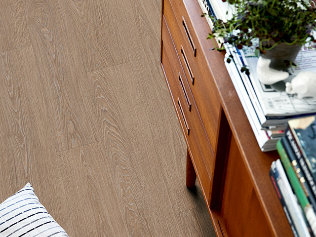 Pergo Vinyl - Classic Plank - VXX07-40014 - News - Vinyl Flooring