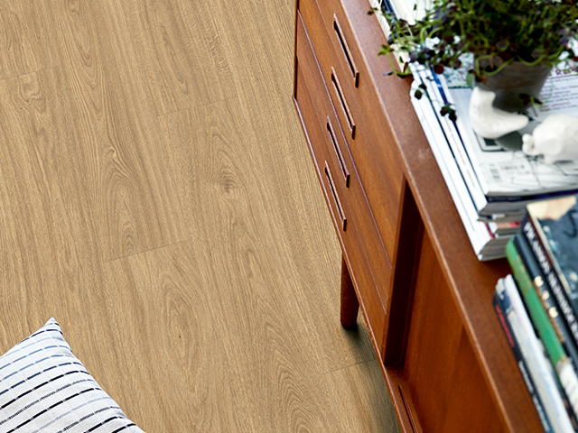 Pergo Vinyl - Classic Plank - VXX07-40022 - News - Vinyl Flooring