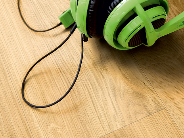 Pergo Vinyl - Classic Plank - VXX07-40023 - News - Vinyl Flooring