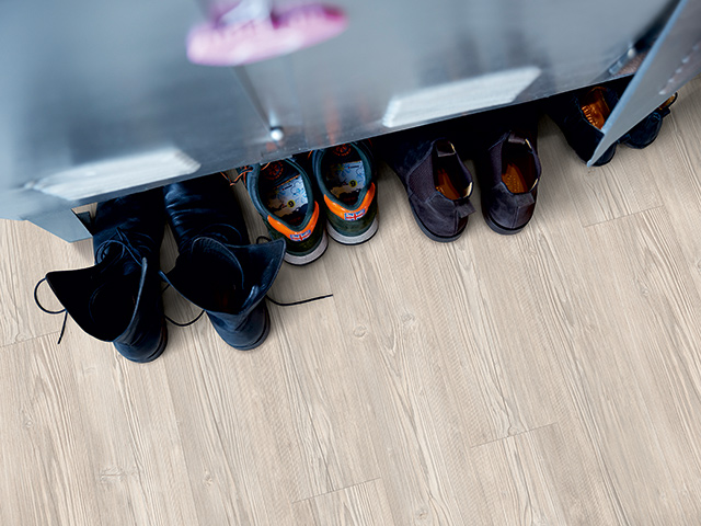 Pergo Vinyl - Classic Plank - VXX07-40054 - News - Vinyl Flooring