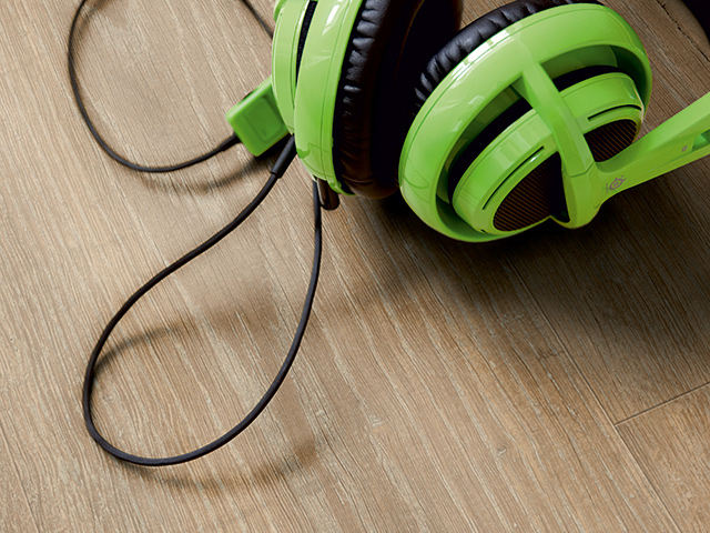 Pergo Vinyl - Modern Plank - VXXX-40102 - News - Vinyl Flooring