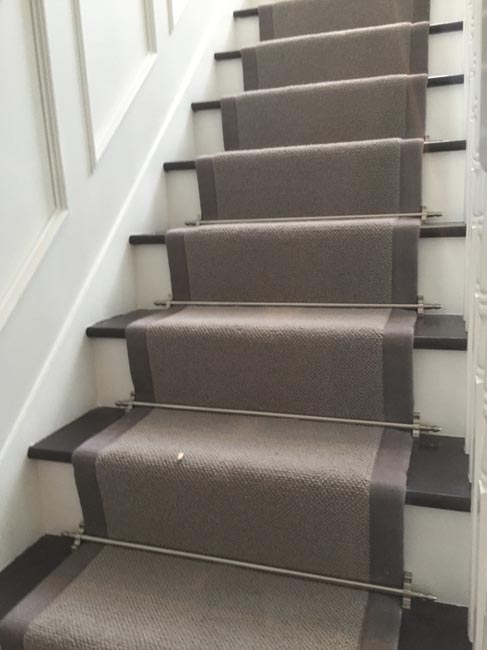 portfolio-carpets-grey-stair-carpet-with-grey-border-07