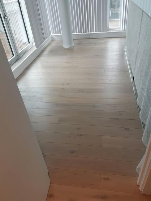 portfolio-hardwood-floors-grey-wood-installation-02