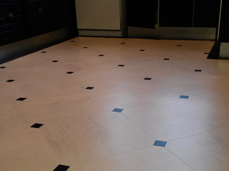 Amtico - Luxury Vinyl Tile (Lvt) Flooring - Home 41078 - Luxury Vinyl Tile (LVT) Flooring - Residential