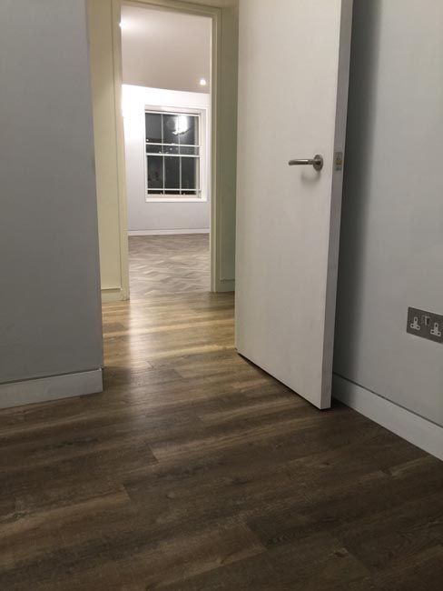 portfolio-smooth-floors-amtico-wood-plank-installation-04