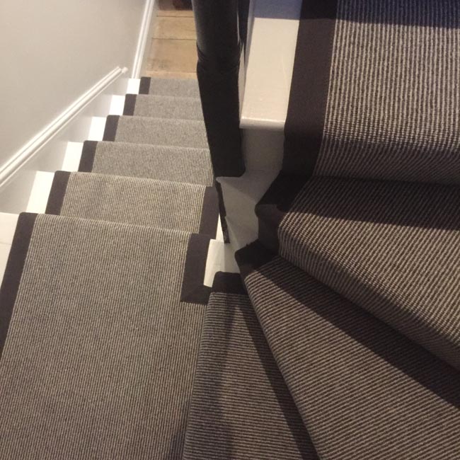 portfolio-carpets-grey-flatweave-with-black-border-02