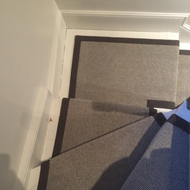 portfolio-carpets-grey-flatweave-with-black-border-05