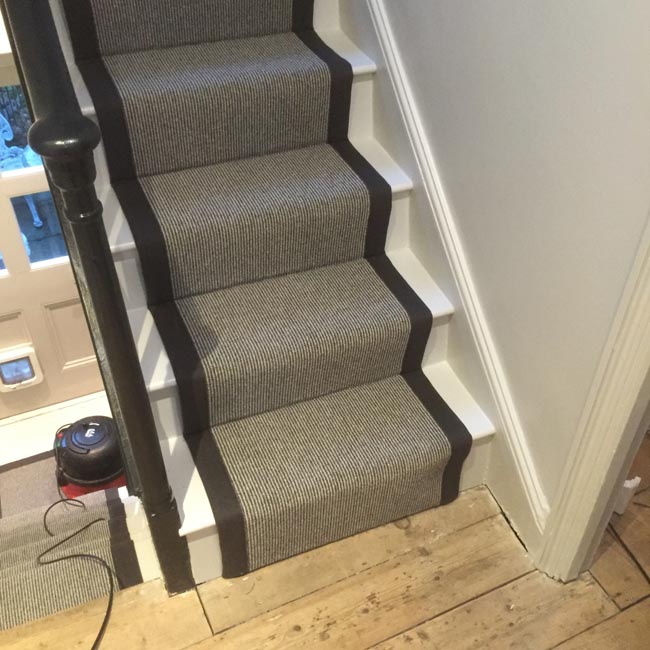 portfolio-carpets-grey-flatweave-with-black-border-14