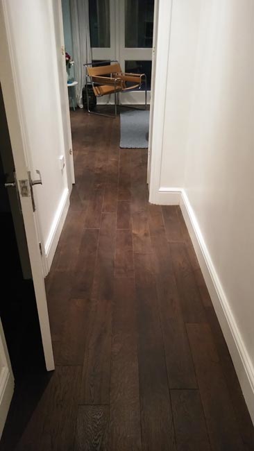 portfolio-hardwood-flooring-hallway-in-dark-brown-staiend-oak-03
