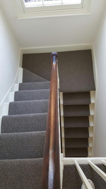 portfolio-carpets-grey-carpet-installed-to-a-clients-premises-01