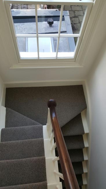 portfolio-carpets-grey-stair-runner-with-whipping-05