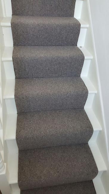 portfolio-carpets-grey-stair-runner-with-whipping-07