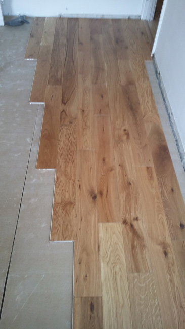 portfolio-hardwood-oak-flooring-installation-bedroom-02
