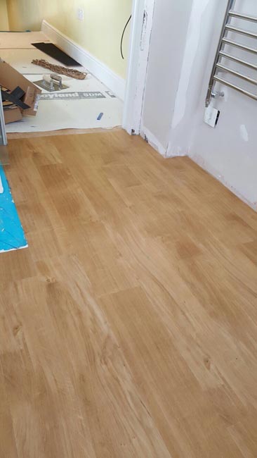 portfolio-smooth-floors-amtico-in-bathroom-04