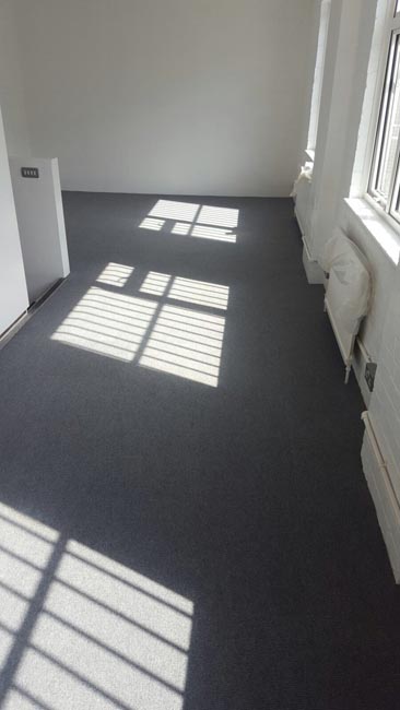 portfolio-commercial-carpet-tile-as-a-runner-on-stairs-07