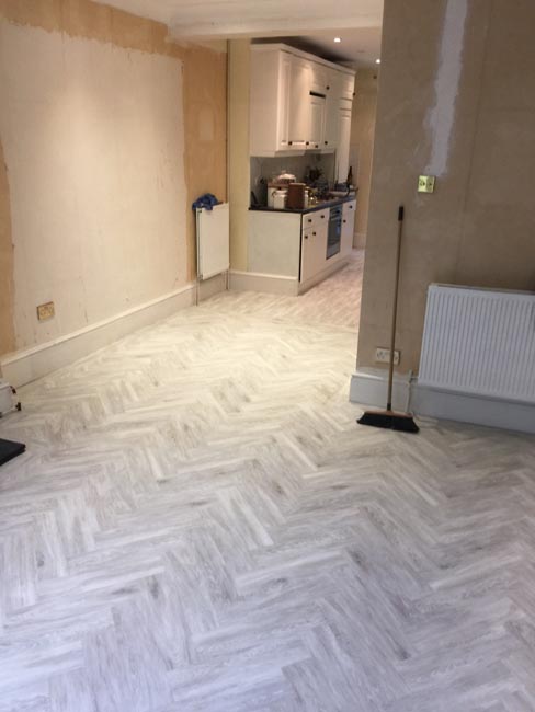 portfolio smooth floors amtico herringbone light grey wood 06