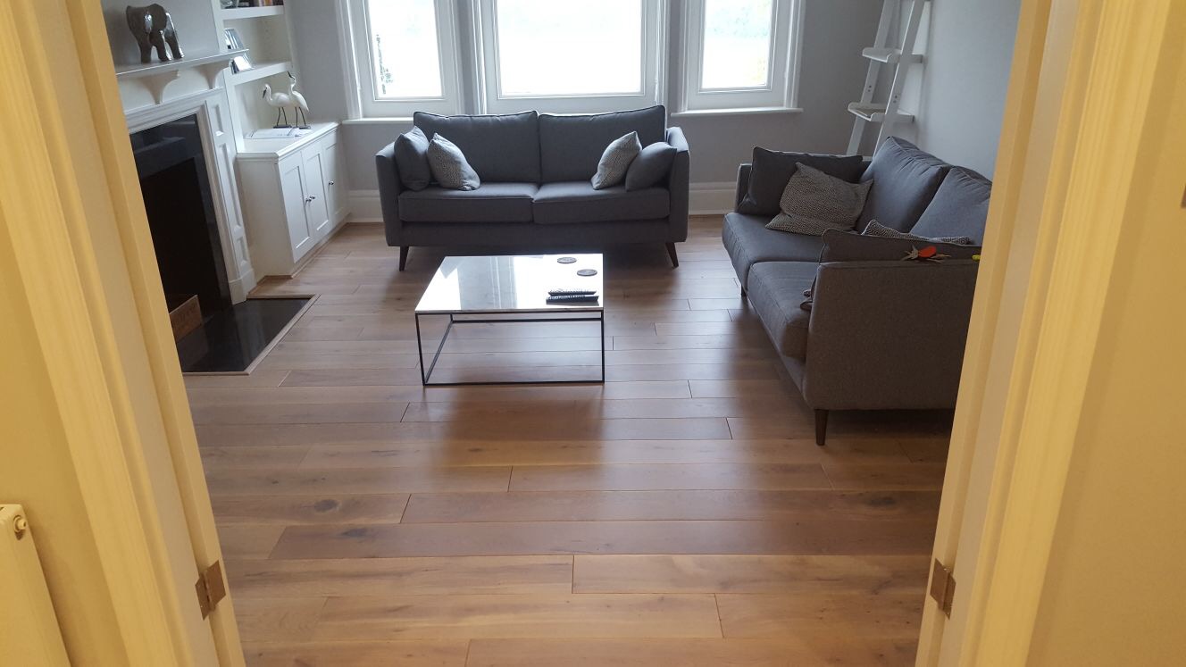 Amtico-Straight-Plank-Installation-2