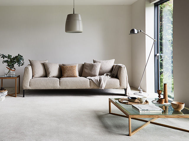 Elements London - Scenario, Carpet, overview