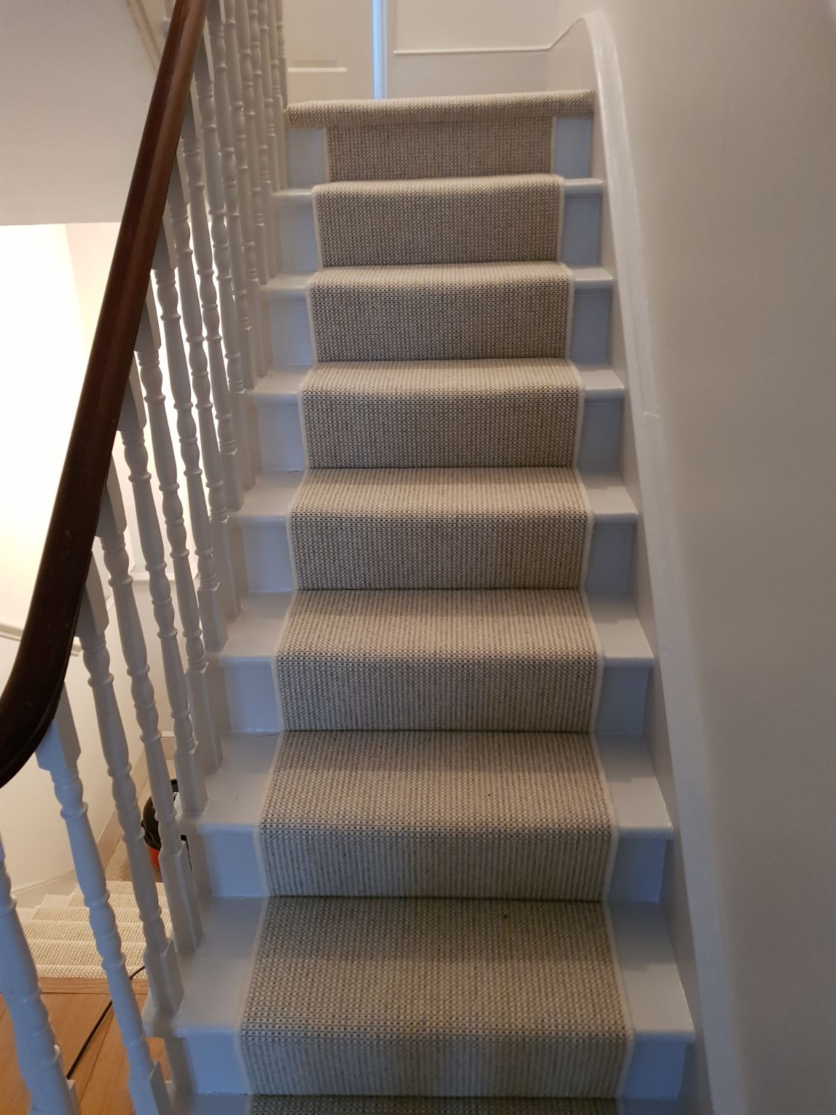 PORTGOLIO - LIGHT STAIR RUNNER (1)