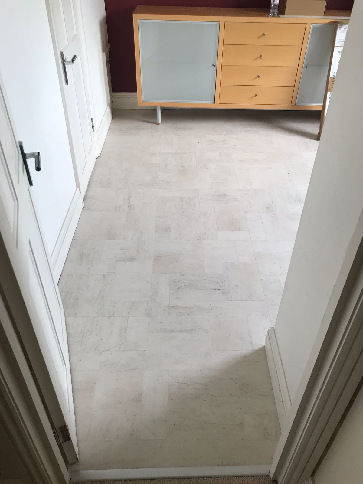 portfolio smooth floors amtico-honed-limestone-Natura-installation-clapham (4)