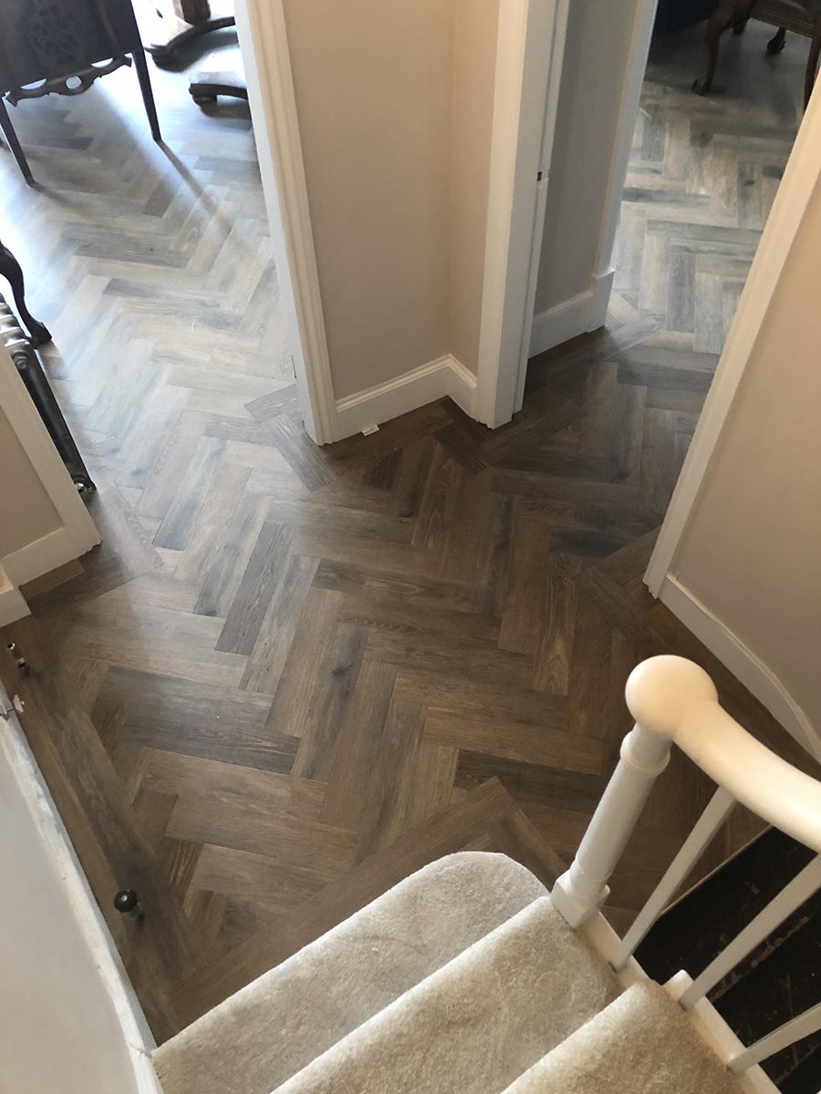 portfolio smooth floors amtico-noble-oak-parquet-installation-earlsfield (9)