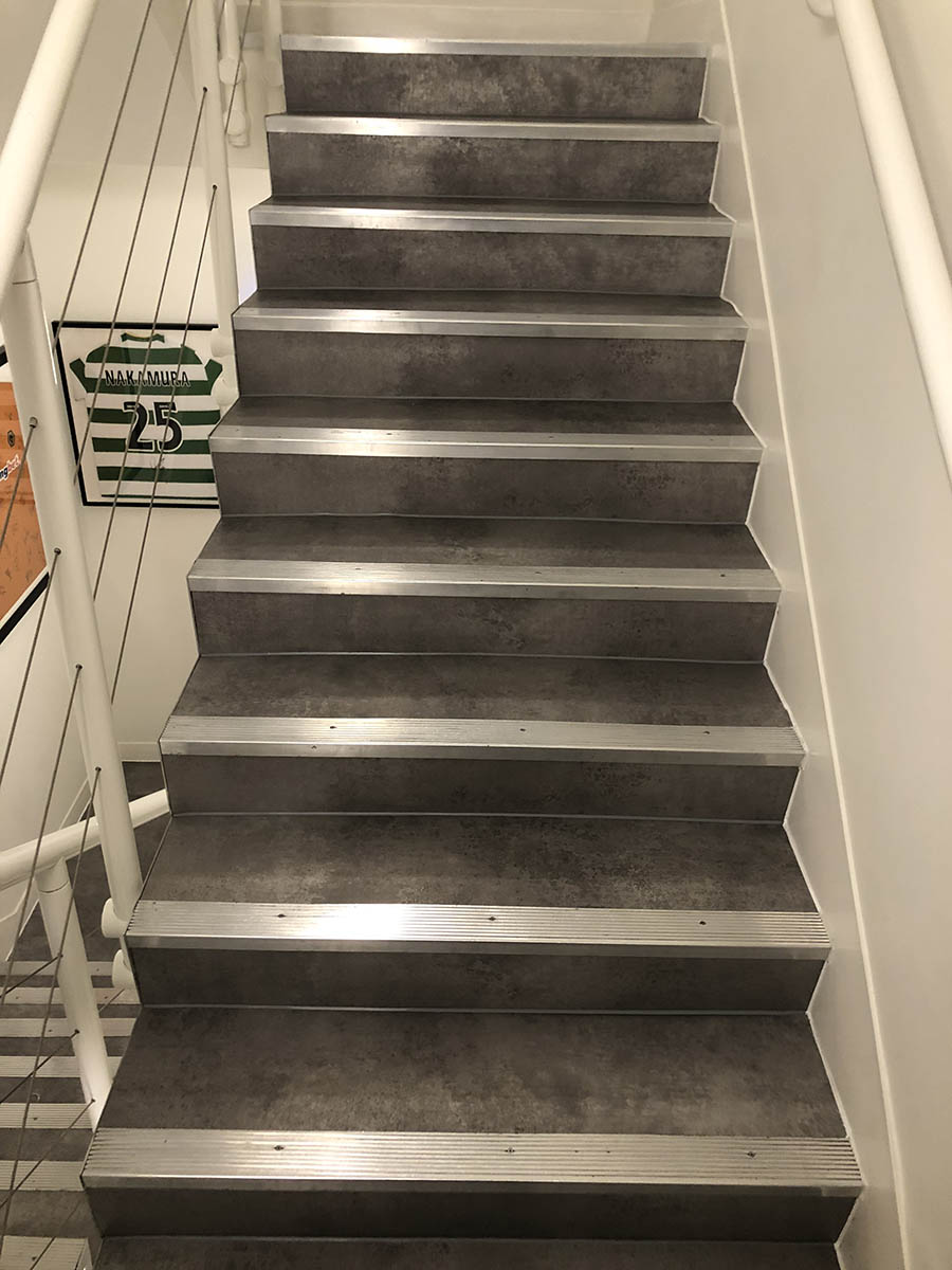 COMMERCIAL WORKS - COMMUNAL STAIRS AT OFFICES IN CAMDEN - AMTICO KURA CARAWAY (4)