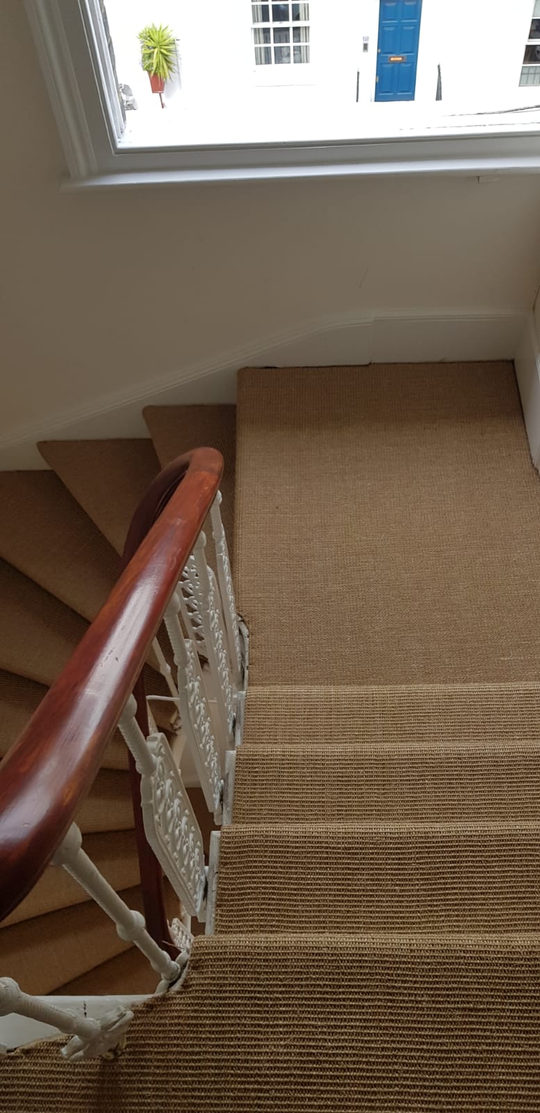 portfolio carpets bronze-sisal-carpet-installation-raynes-park (9)