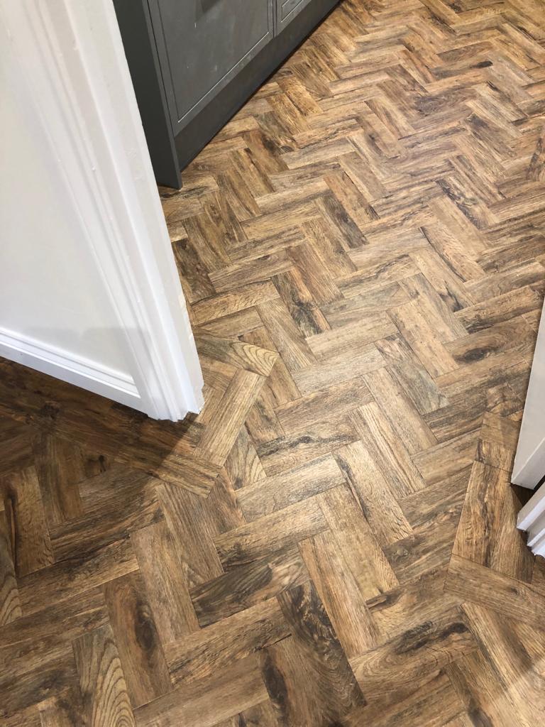 portfolio smooth floors AMTICO WOOD HERRINGBONE JOB (4)