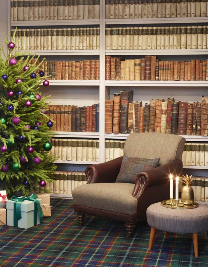 Brintons - Christmas Abbotsford Maccines, Carpet