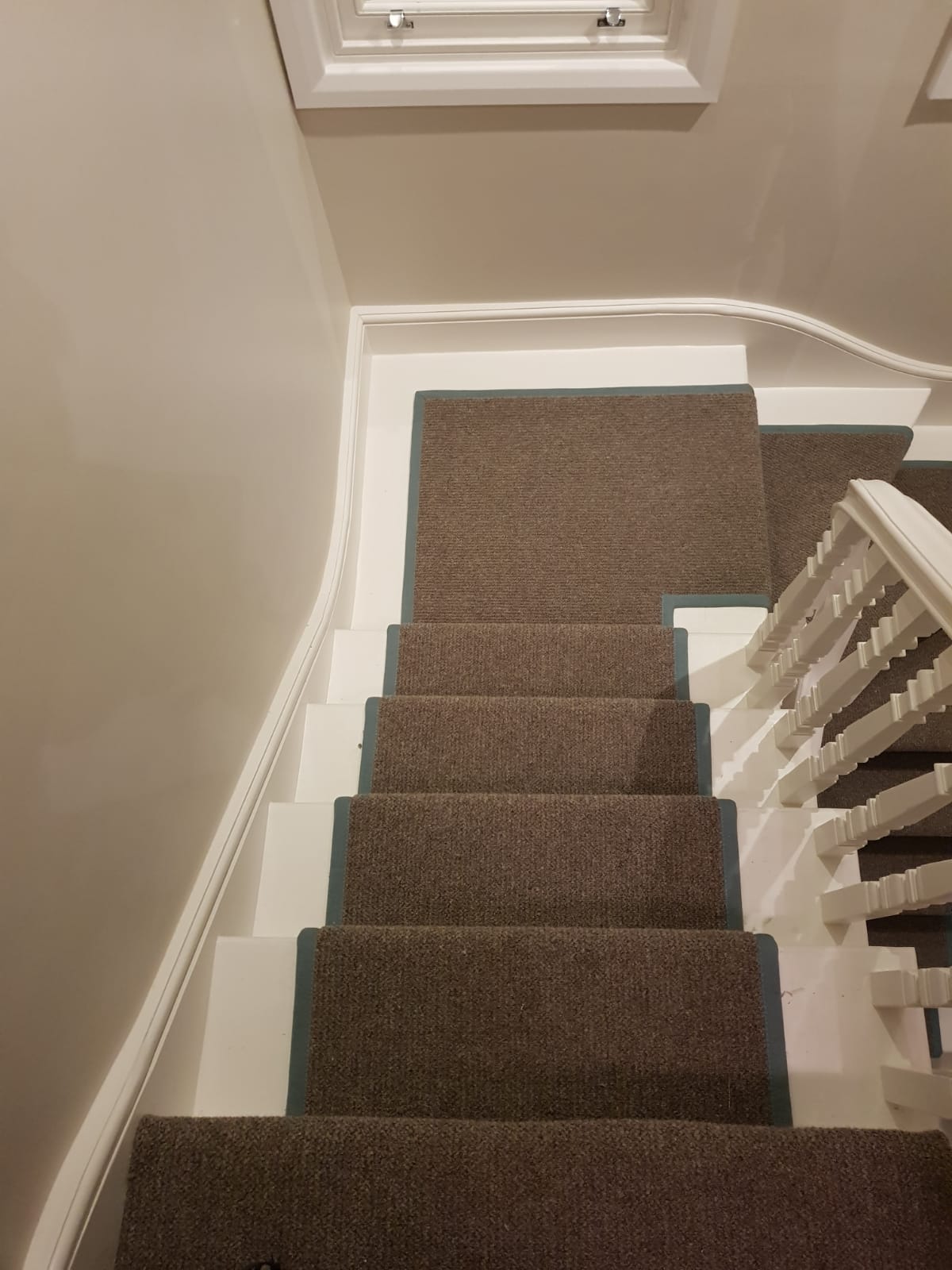 portfolio brown-stair-carpet-installation-new-malden (3)