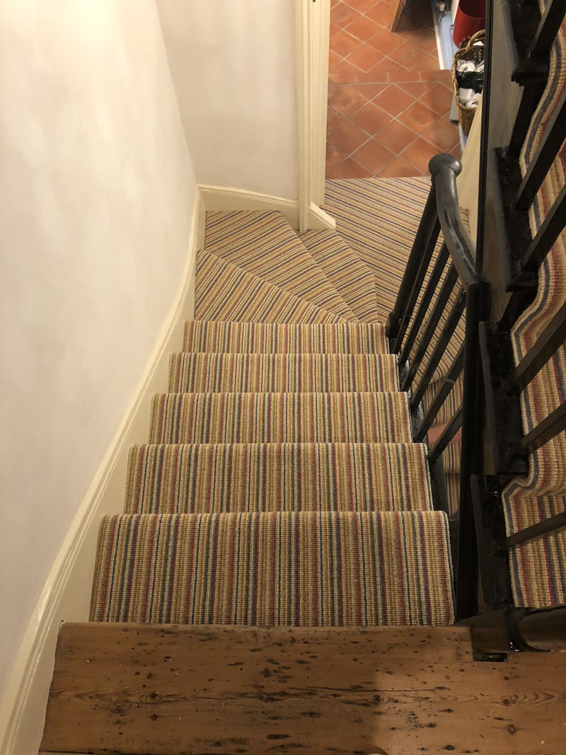 portfolio-striped-carpet-stairs-installation-soho (6)