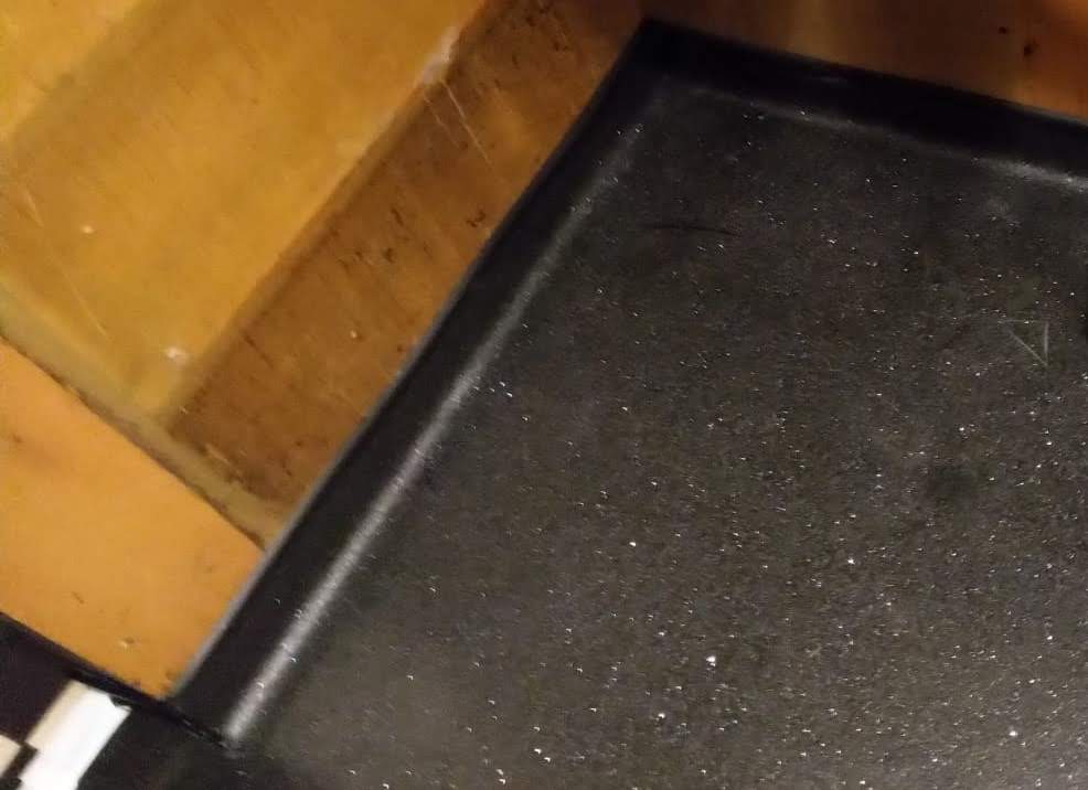 TFG SF1543 (The Elephant's Head, Camden High Street, NW1 8QR)