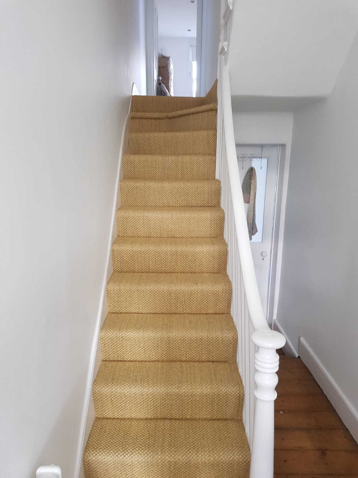 portfolio-light-sisal-carpet-installation-temple-fortune (5)