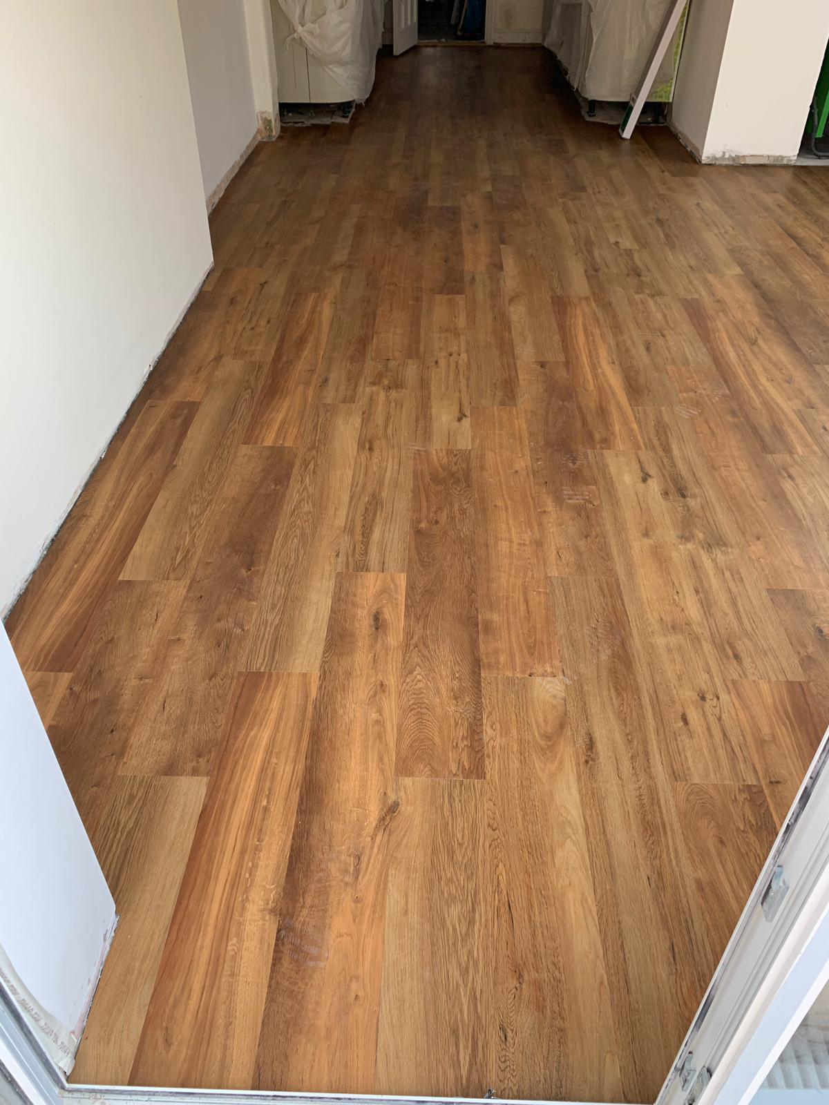 portfolio-smooth-floors-karndean-van-gogh-vinyl-flooring-installation-wembley (1)