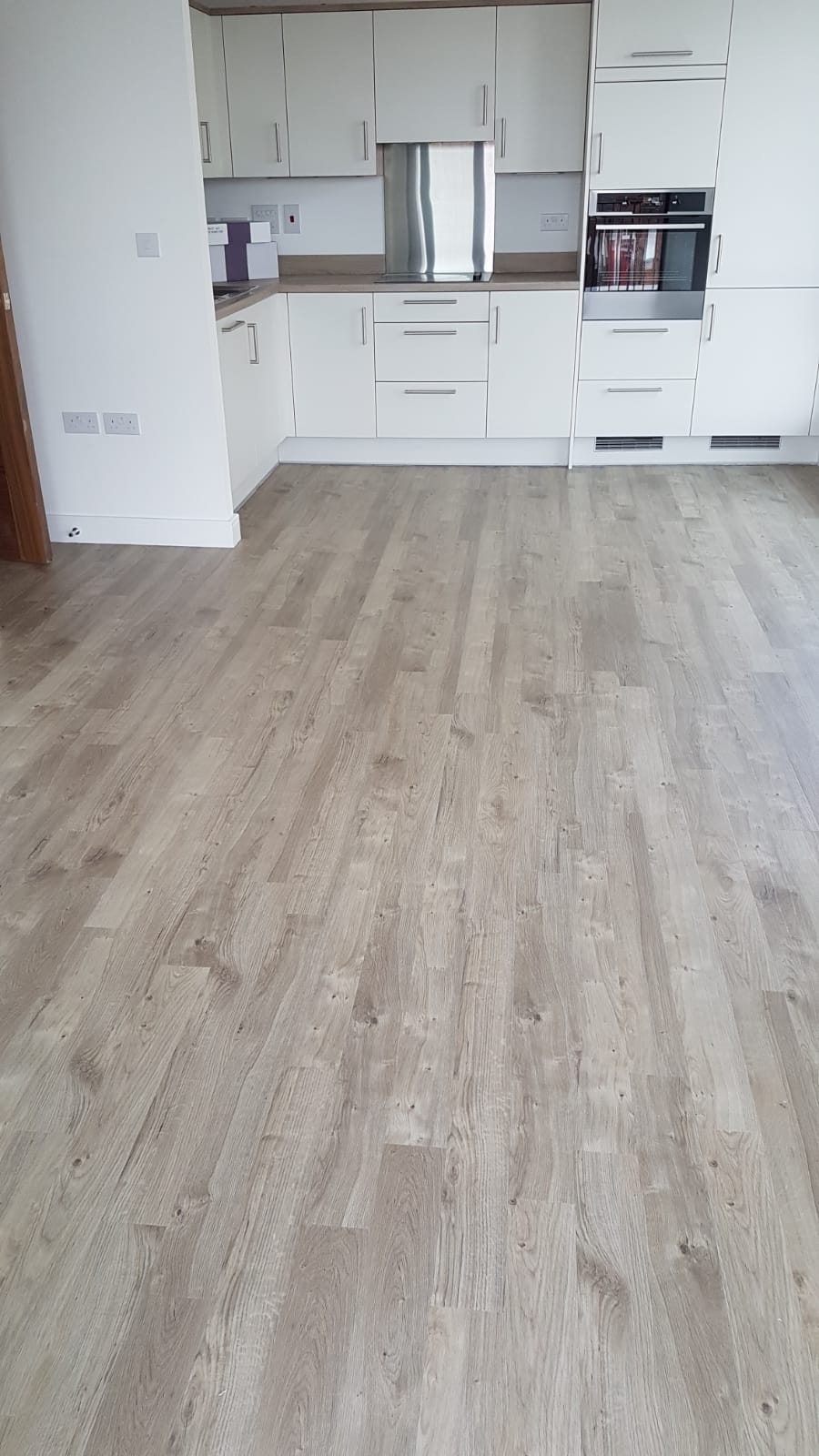 portfolio smooth floors amtico-spacia-sun-bleached-oak-vinyl-flooring-knightsbridge (2)