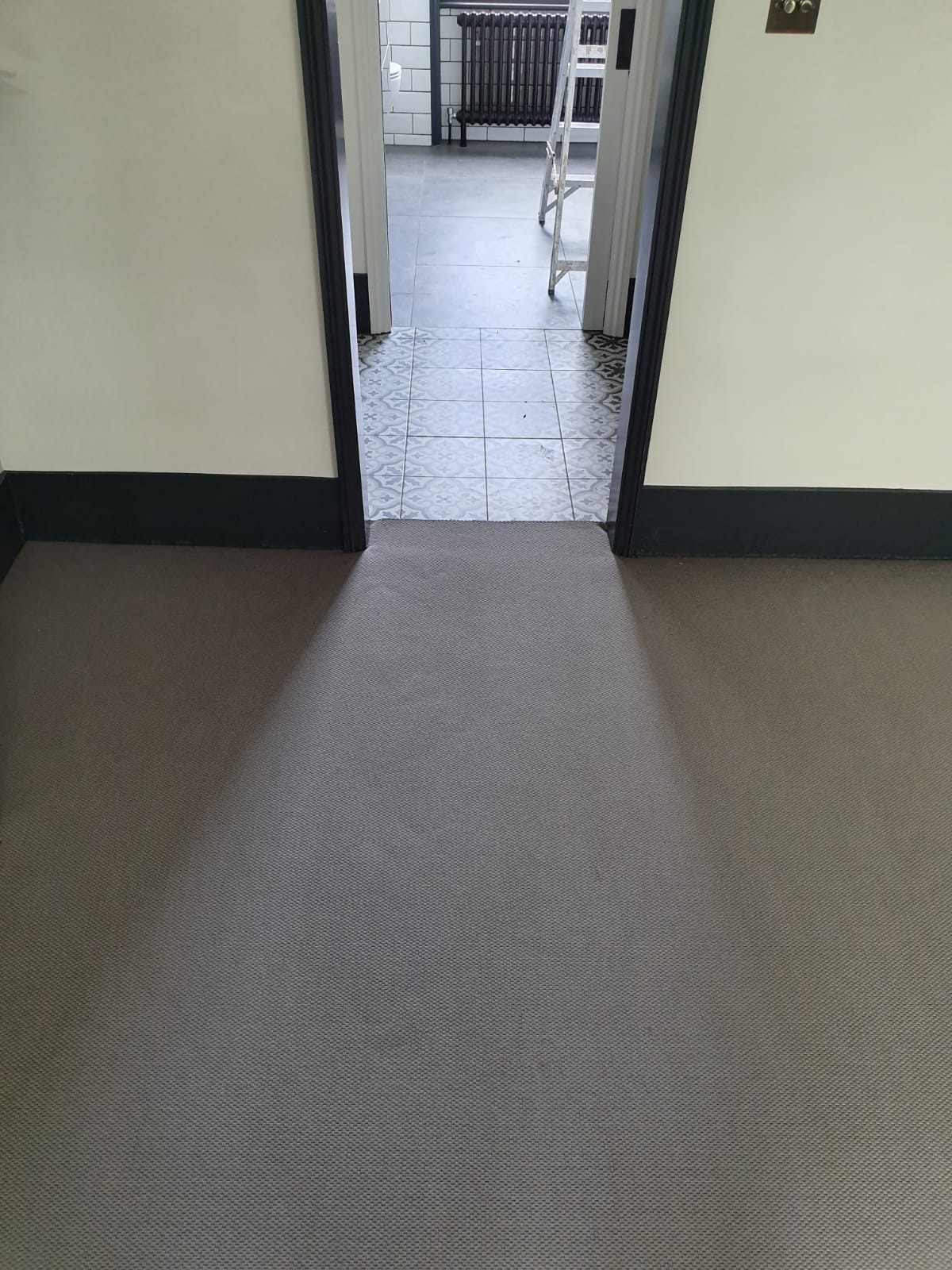 portfolio-supply-install-grey-wool-carpet-earls-court (2)