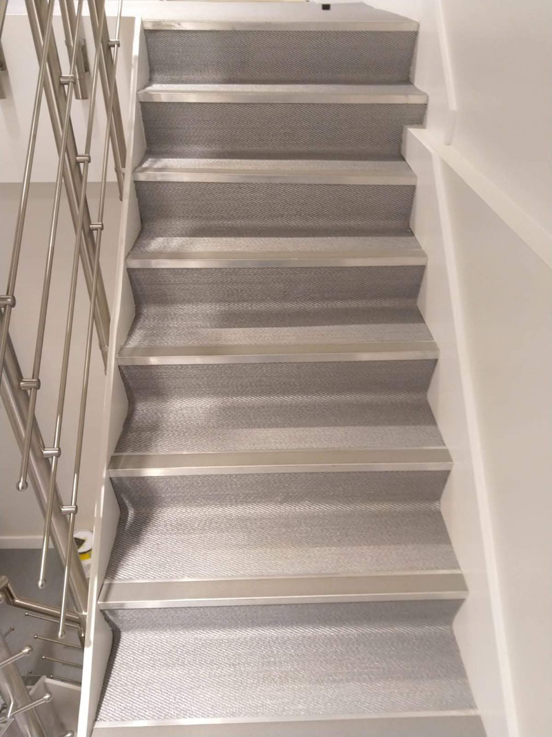 Car Showroom, Great West Road, TW8 9BW