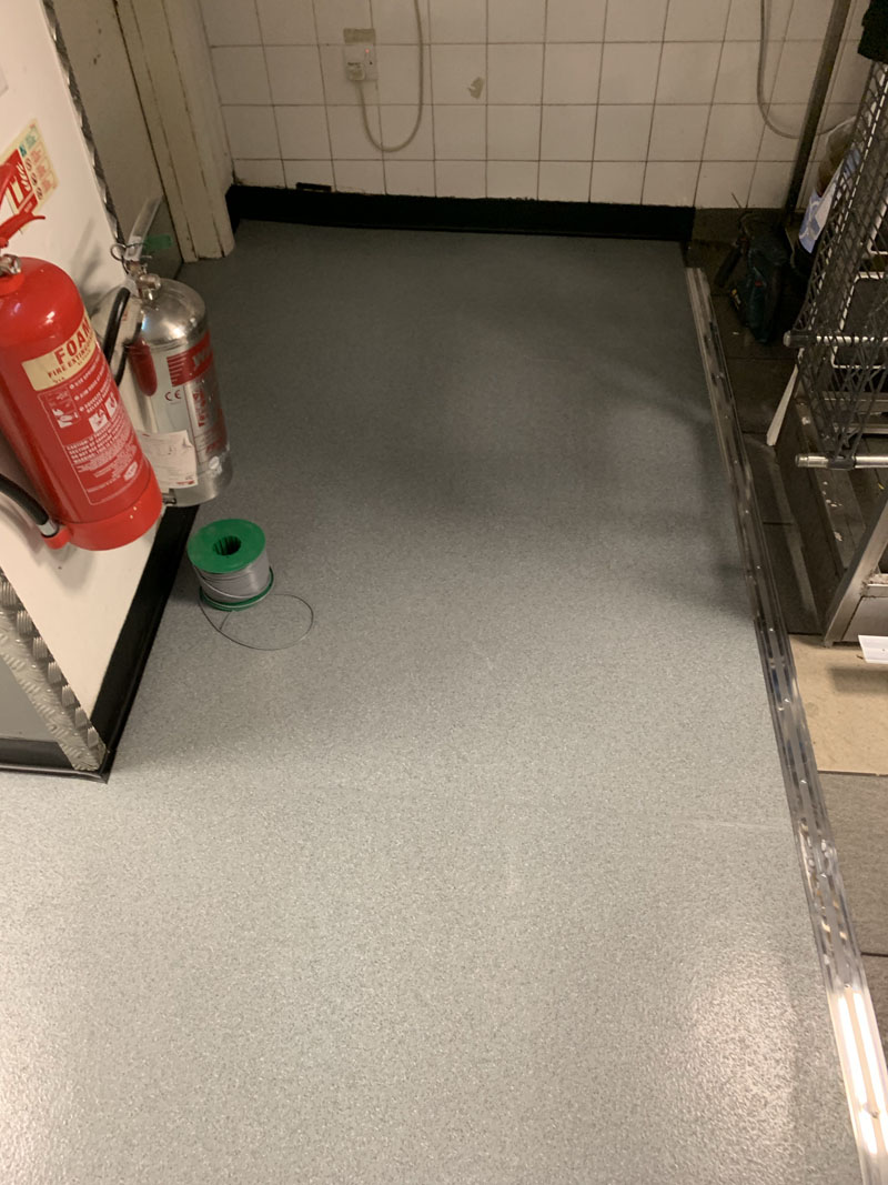 portfolio-commercial-novikov-restaurant-polyflor-vinyl-flooring (4)