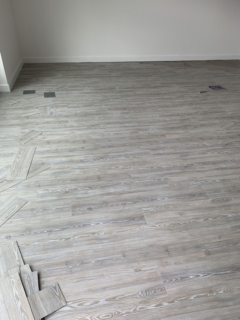 portfolio-commercial-taylor-wimpy-amtico-spacia-installation (17)