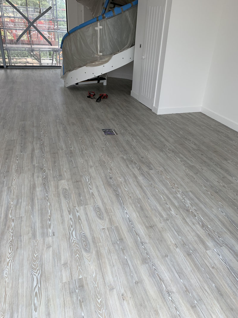 portfolio-commercial-taylor-wimpy-amtico-spacia-installation (2)