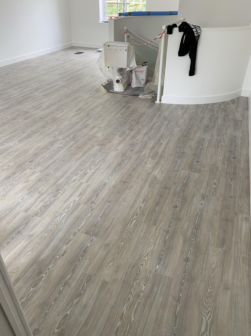 portfolio-commercial-taylor-wimpy-amtico-spacia-installation (27)