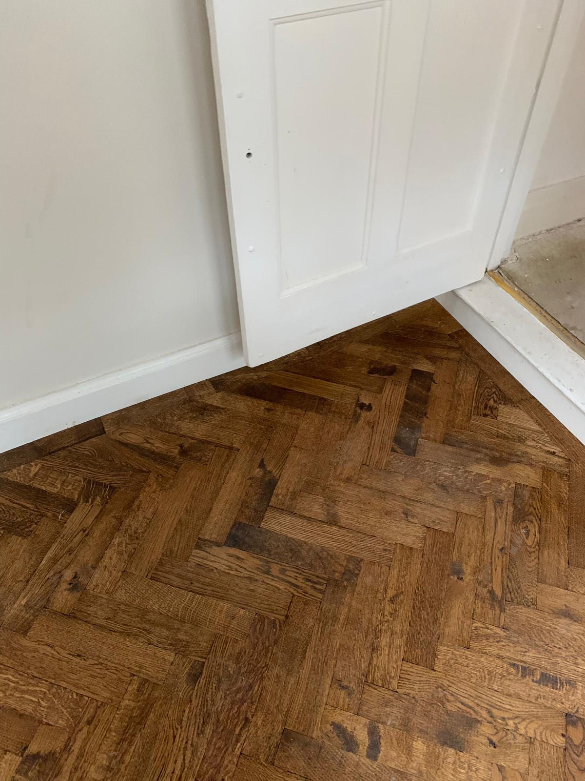 portfolio-rovers-prime-herringbone-wood-blocks-installed-in-wembley (5)
