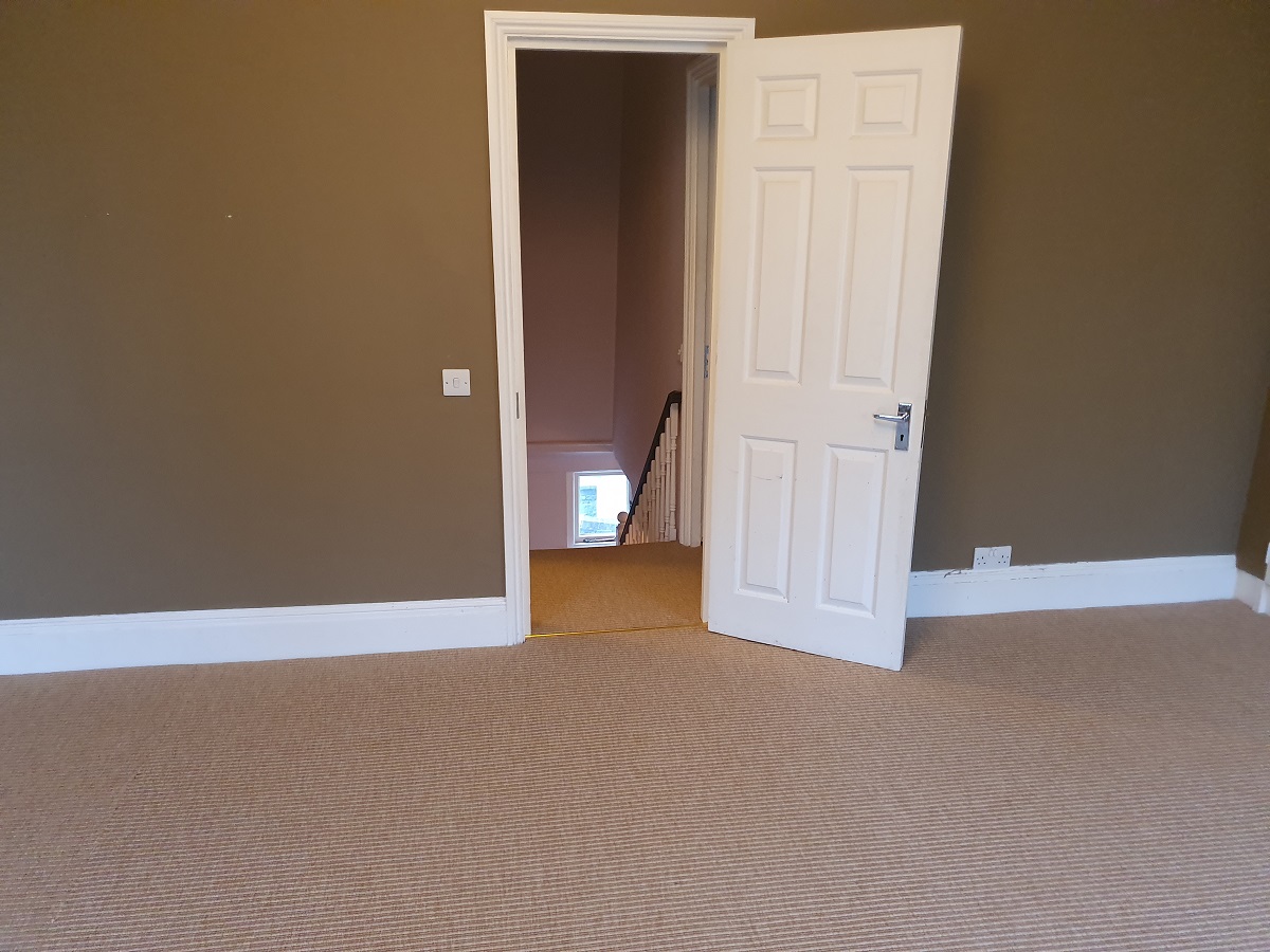 Supply & install Unnatural Flooring Newport to premises in Balham 1