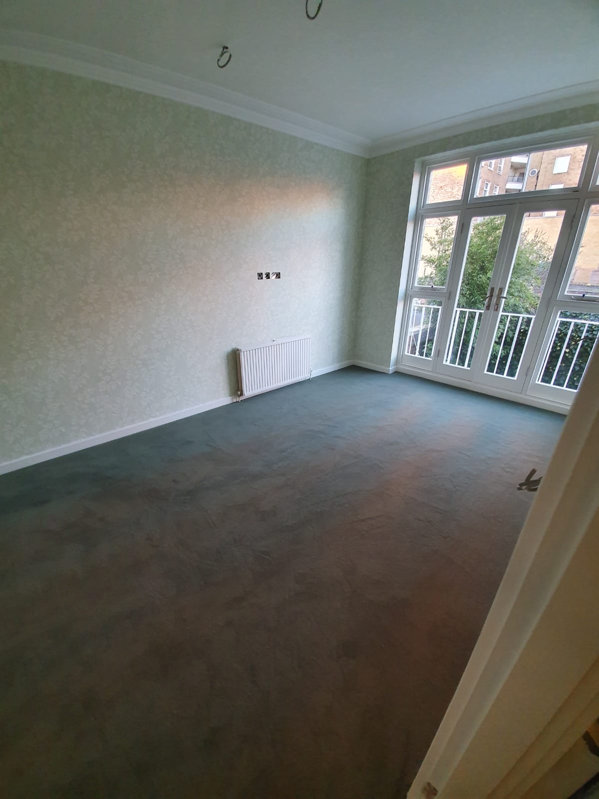 To supply & install grey carpet to room 1