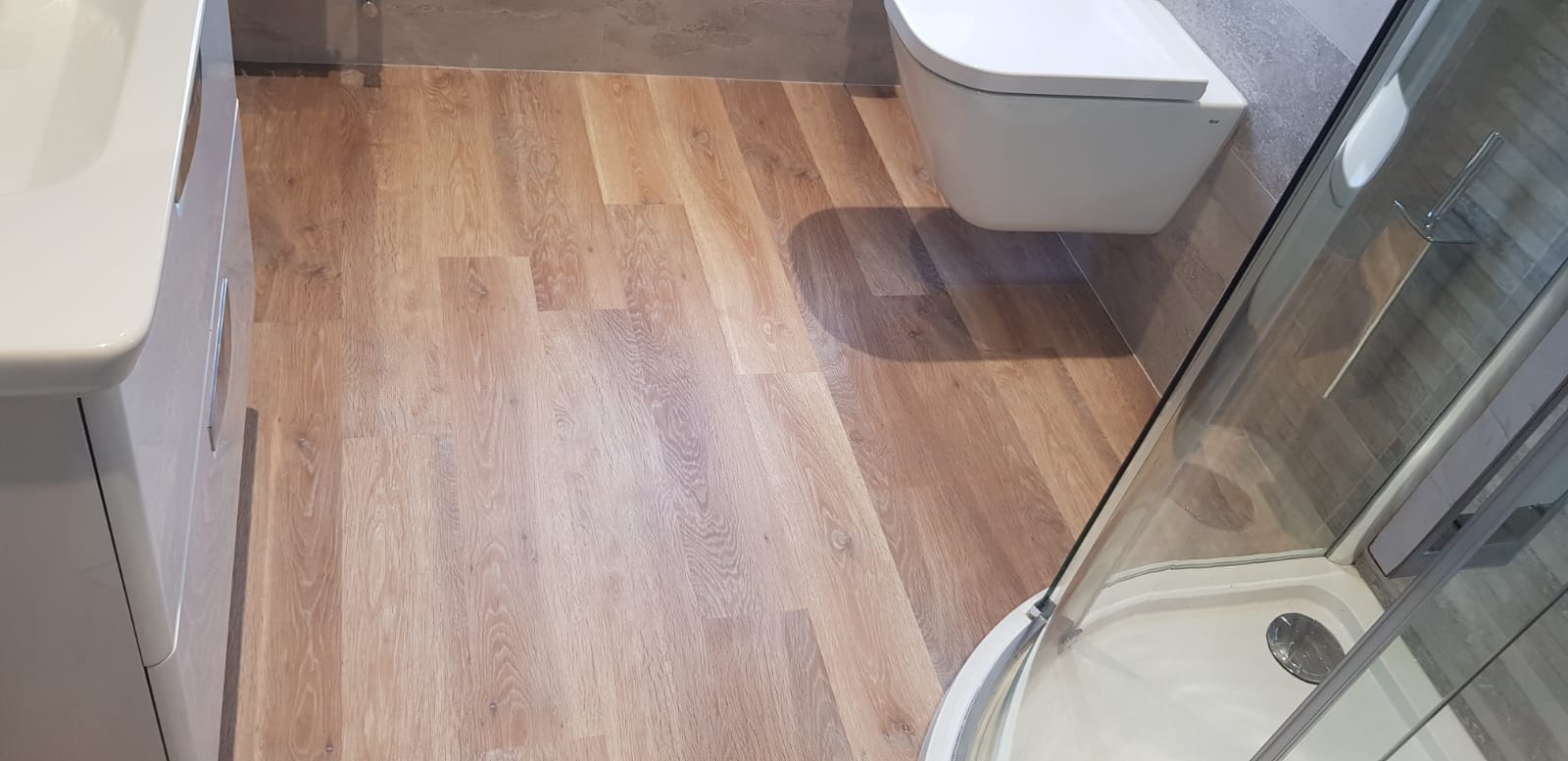 Amtico Wood Effect Luxury Vinyl Tile In Barnes 1